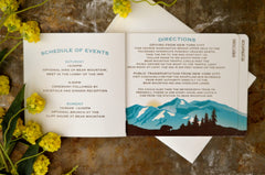 Denali Alaskan Mountains with Bear Sunrise 5x7 4pg Livret Booklet and Tear-off RSVP Postcard / A7 Envelopes