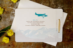 Denali Alaska Wedding Invitations, Alaskan Mountains with Bear Sunrise 5x7 3pg Livret Booklet and Tear-off RSVP Postcard / A7 Envelopes